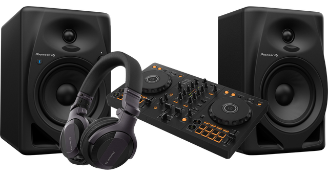 קונטרולר Pioneer DDJ-FLX4, אוזניות HDJ-CUE1 וזוג רמקולים DM-50D-BT
